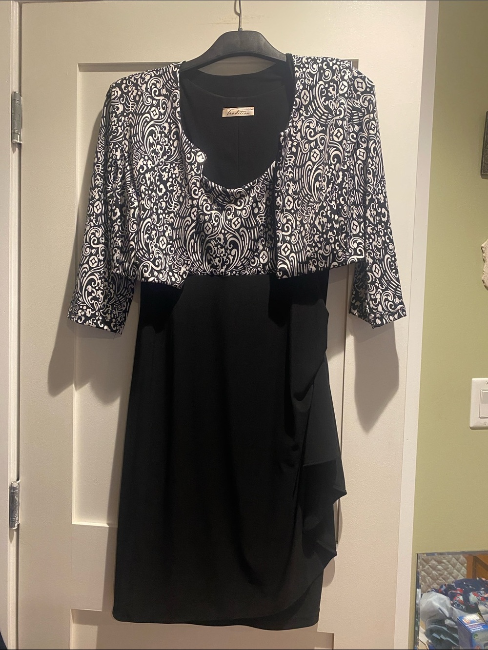 Black & White Printed Bodice Sleeveless Dress with cropped jacket.
